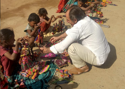 Giovanni Leone and children , humanitarian