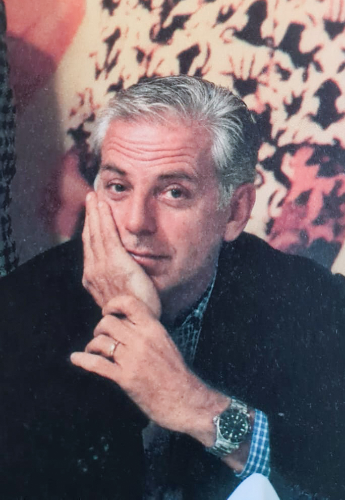 Michel Würthle in front of Martin Kippenberger „Ben“, 1999, Paris Bar
photo: Albrecht Fuchs Michel Würthle in front of Martin Kippenberger „Ben“, 1999, Paris Bar
photo: Albrecht Fuchs