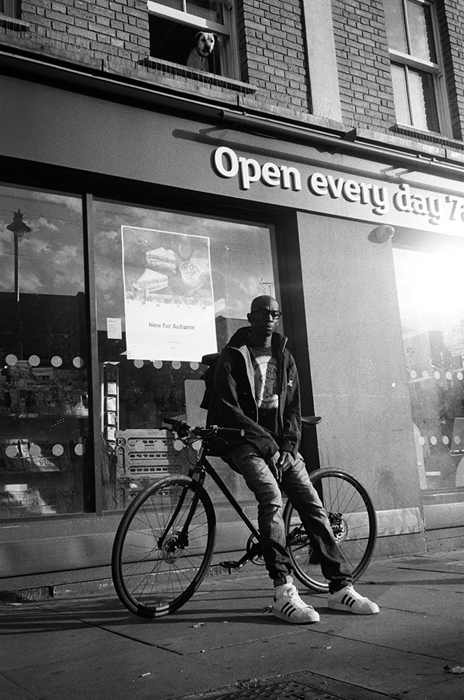 Tee Max, portrait by Maria Haselhuber Tee Max photo by Maria Haselhuber for EDGE mag, analog photography
