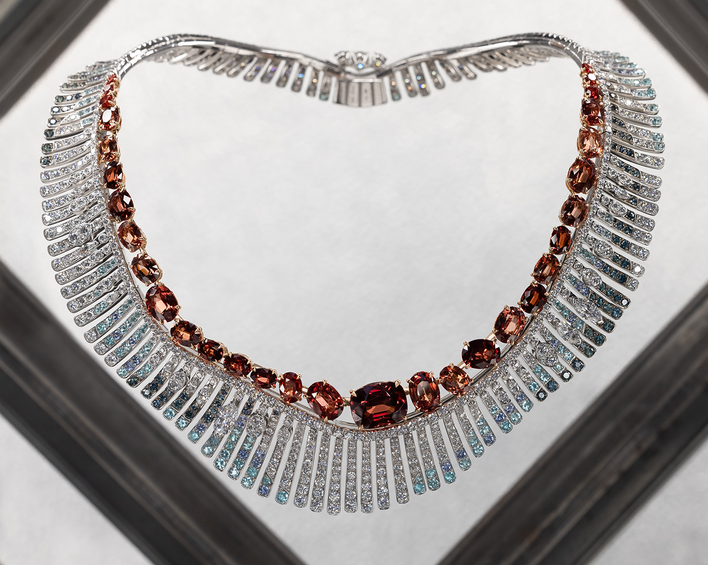 High jewellery editorial, edge magazine, by Mas Tassini studio, photography Marco Tassini