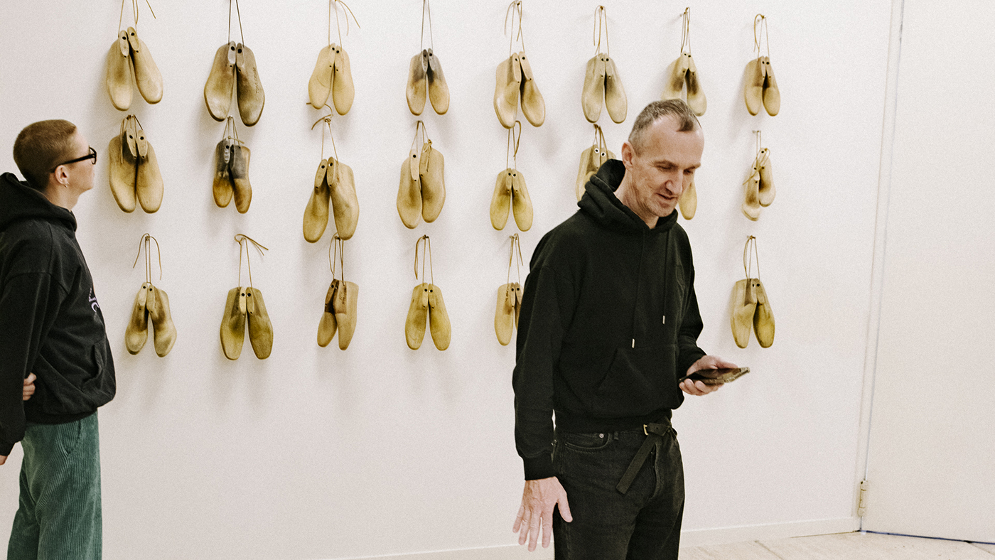 THE ART OF CRAFTSMANSHIP A Project by TIM WALKER for TOD's - The Edge  Magazine