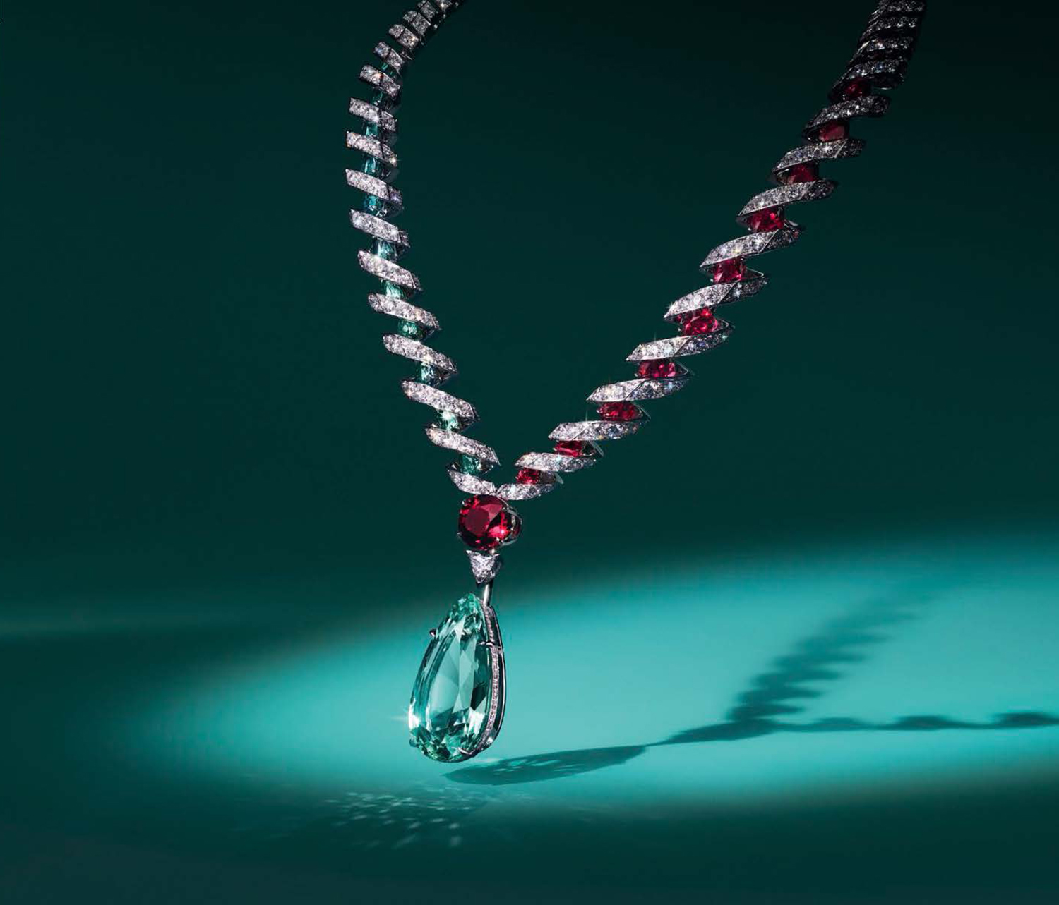 CHAUMET_enscene_cover-the-edge-mag