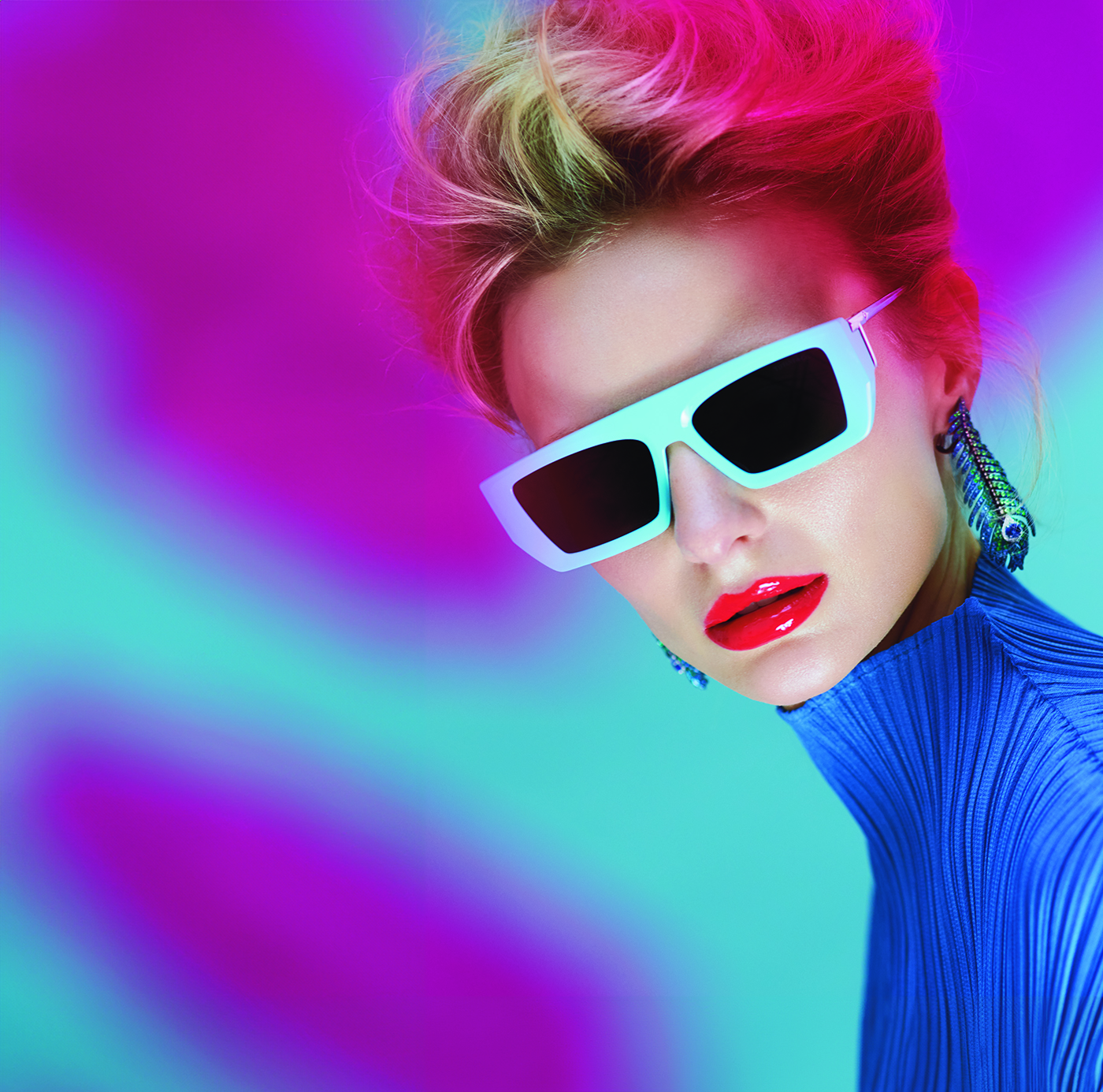 Boucheron jewellery and Issey Miyake by Tiphaine Molinario for the EDGE mag