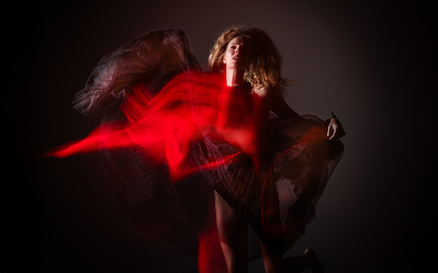 Alexandra Mas is wearing a Silvia Serban pleated tulle A-line dress Cruise Capsule Collection 21/22, the Edge magazine