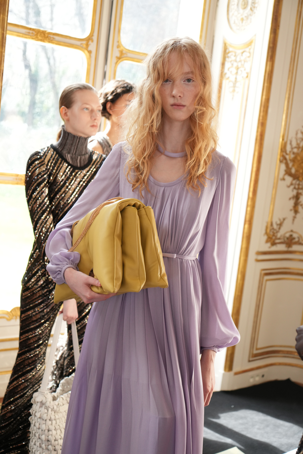 Giambattista Valli Fall-winter 25-26-16 Giambattista Valli Fall-winter 2025 2026 look 17, photo Marco TASSINI for the edge