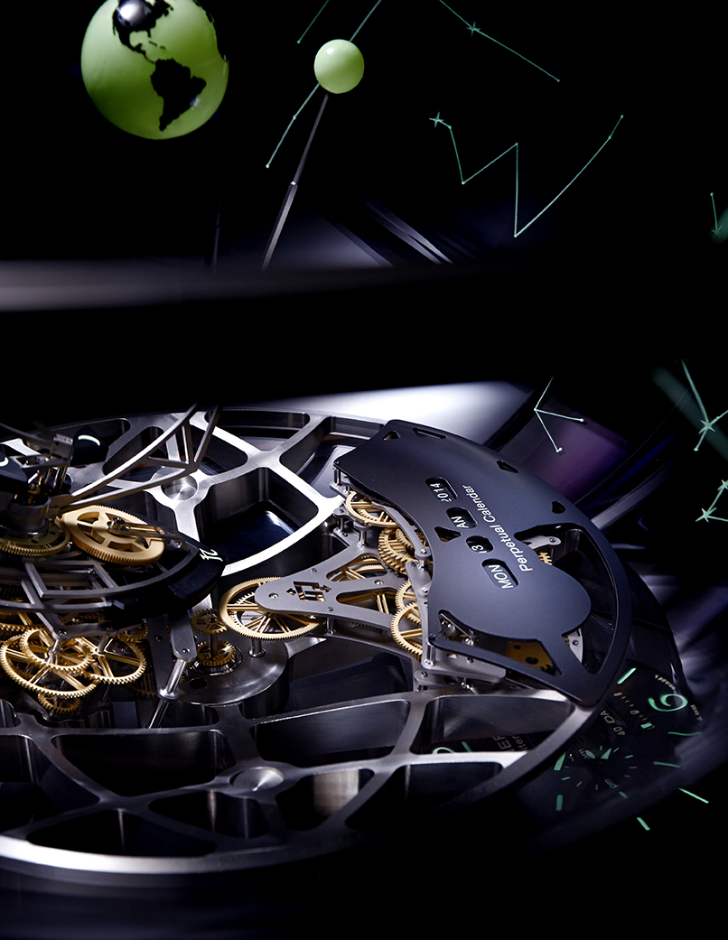 The Jupiterium Panerai unveiled Jupiterium, planetarium clock, 75 cm in width, 86 cm in height, and weighing approximately 110 kg, manually wound mechanism with a perpetual calendar , dr. Marco Tassini
