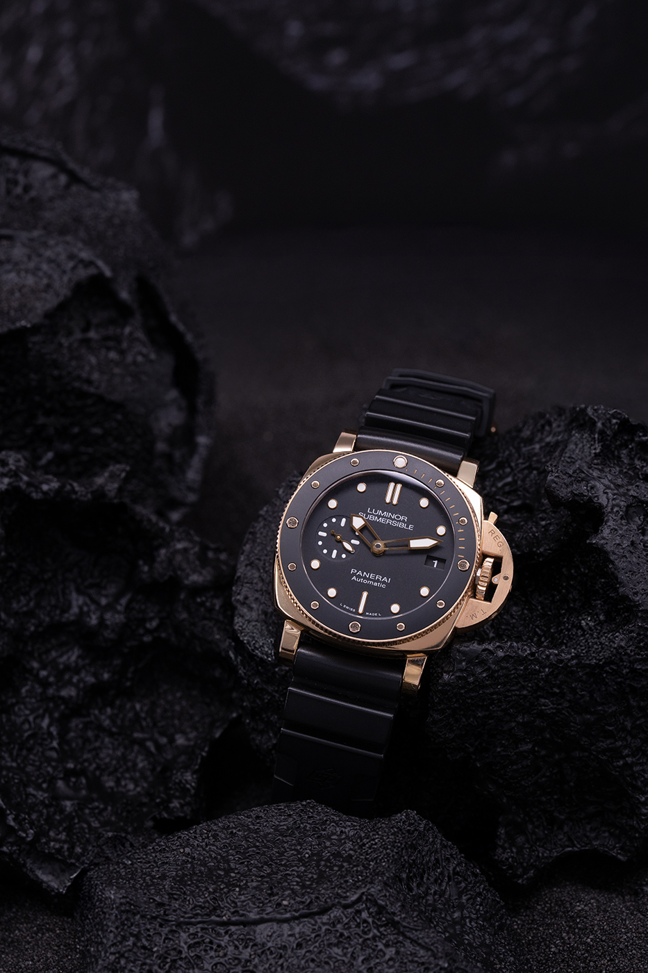 Panerai Submersible Goldtech™ (Luminor Submersible) - Marco Tassini for the Edge mag-haute horologerie