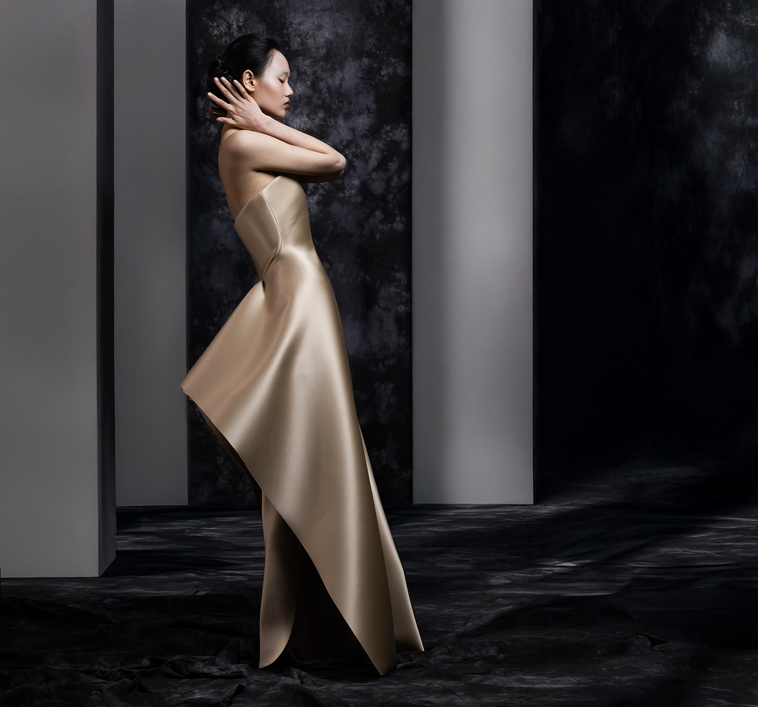 Schiaparelli ©marco tassini the edge mag, haute couture, featuring ShiYi Wang Beans @w360paris, beauty Anne Arnold, hair Jerome Guezou