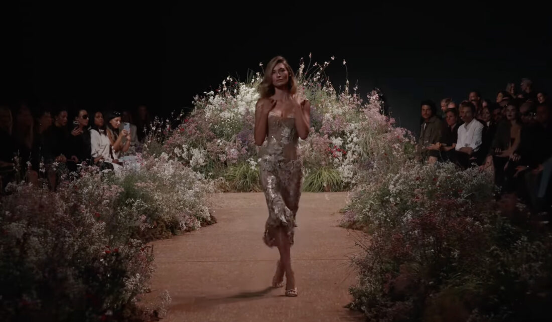 Elie Saab — À Fleur de Peau